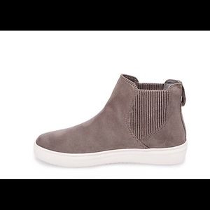 STEVE MADDEN grey suede high top size 8.5